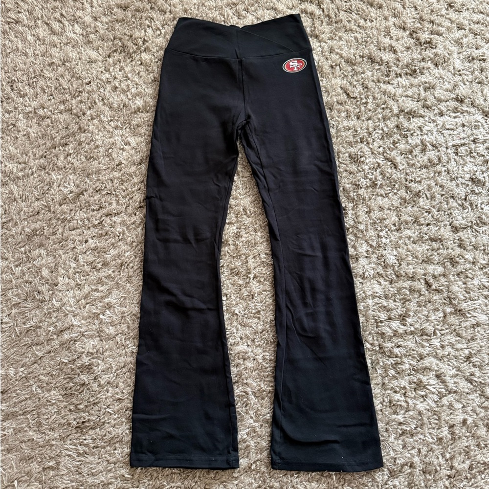 NFL Black Women's Flared Leggings